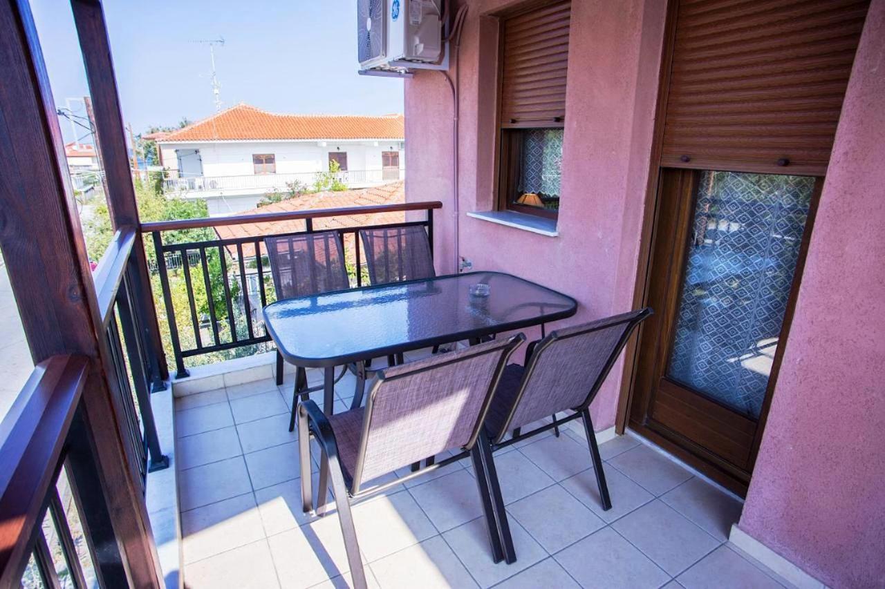 Nea Roda Apartments Bagian luar foto