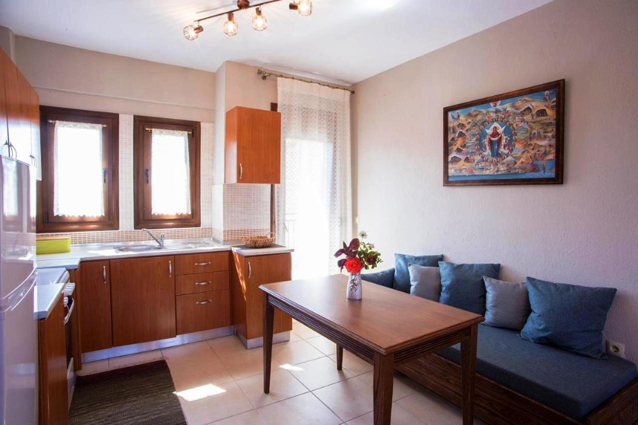 Nea Roda Apartments Bagian luar foto