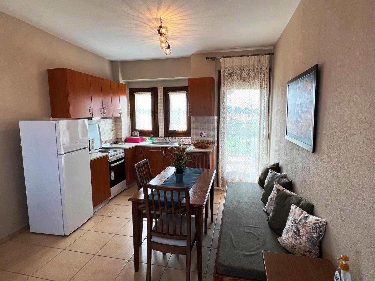 Nea Roda Apartments Bagian luar foto