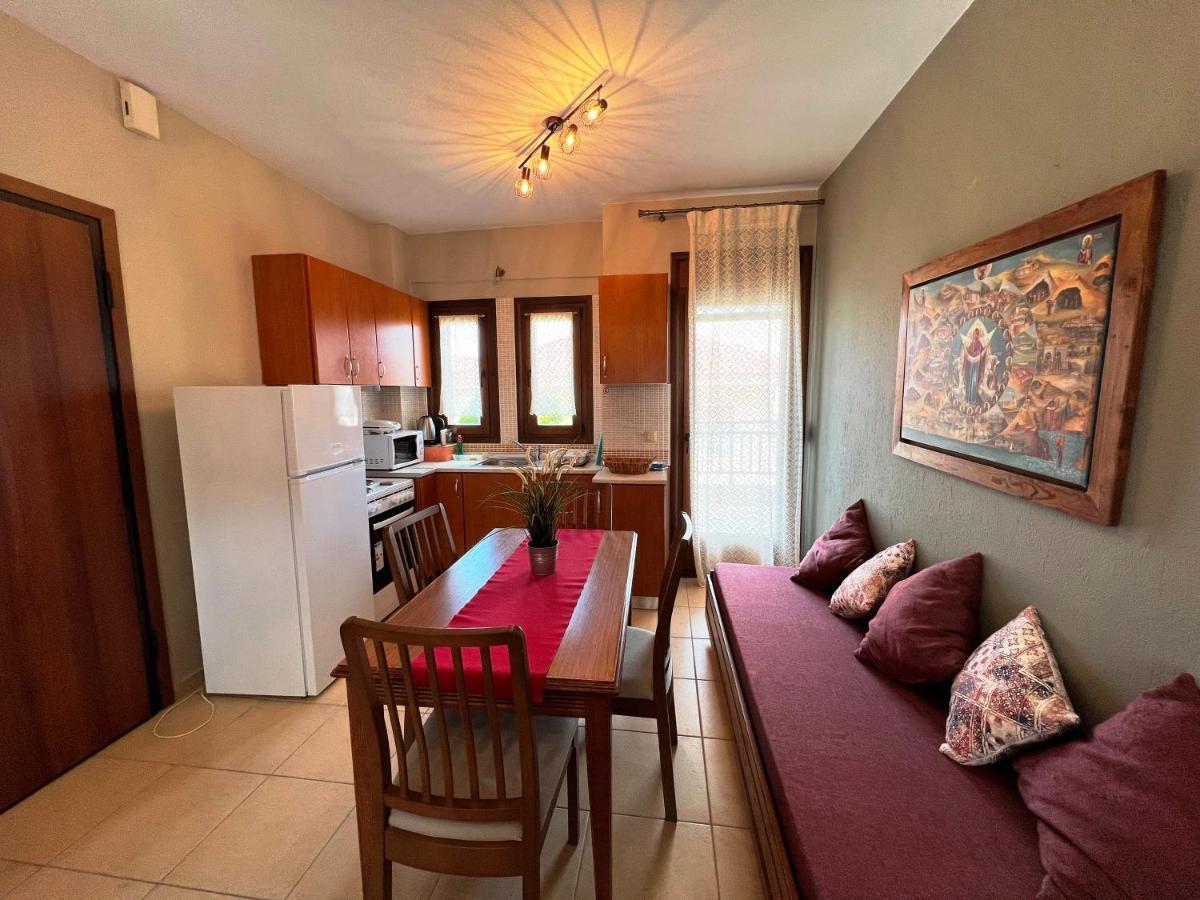 Nea Roda Apartments Bagian luar foto