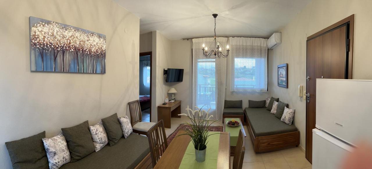 Nea Roda Apartments Bagian luar foto